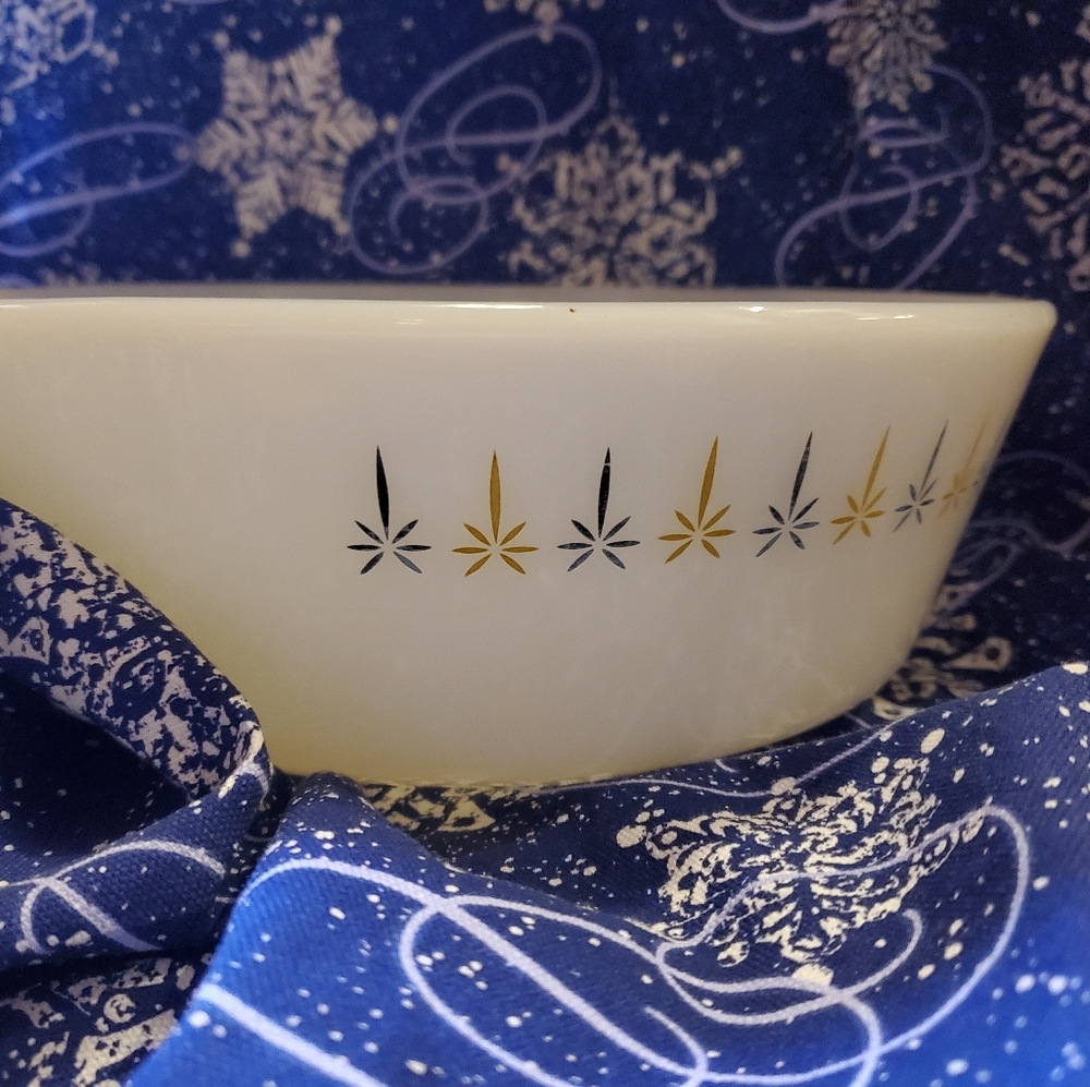 Vintage Fire King Anchor Hocking Round 3qt Casserole Dish Candleglow #439 - Picture 6 of 7